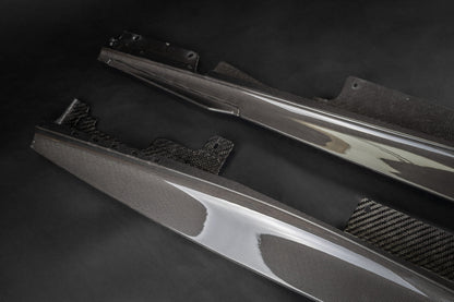 Capristo 03FE13010003 Ferrari Roma Carbon Fiber Side Skirts (with Large Fin) 