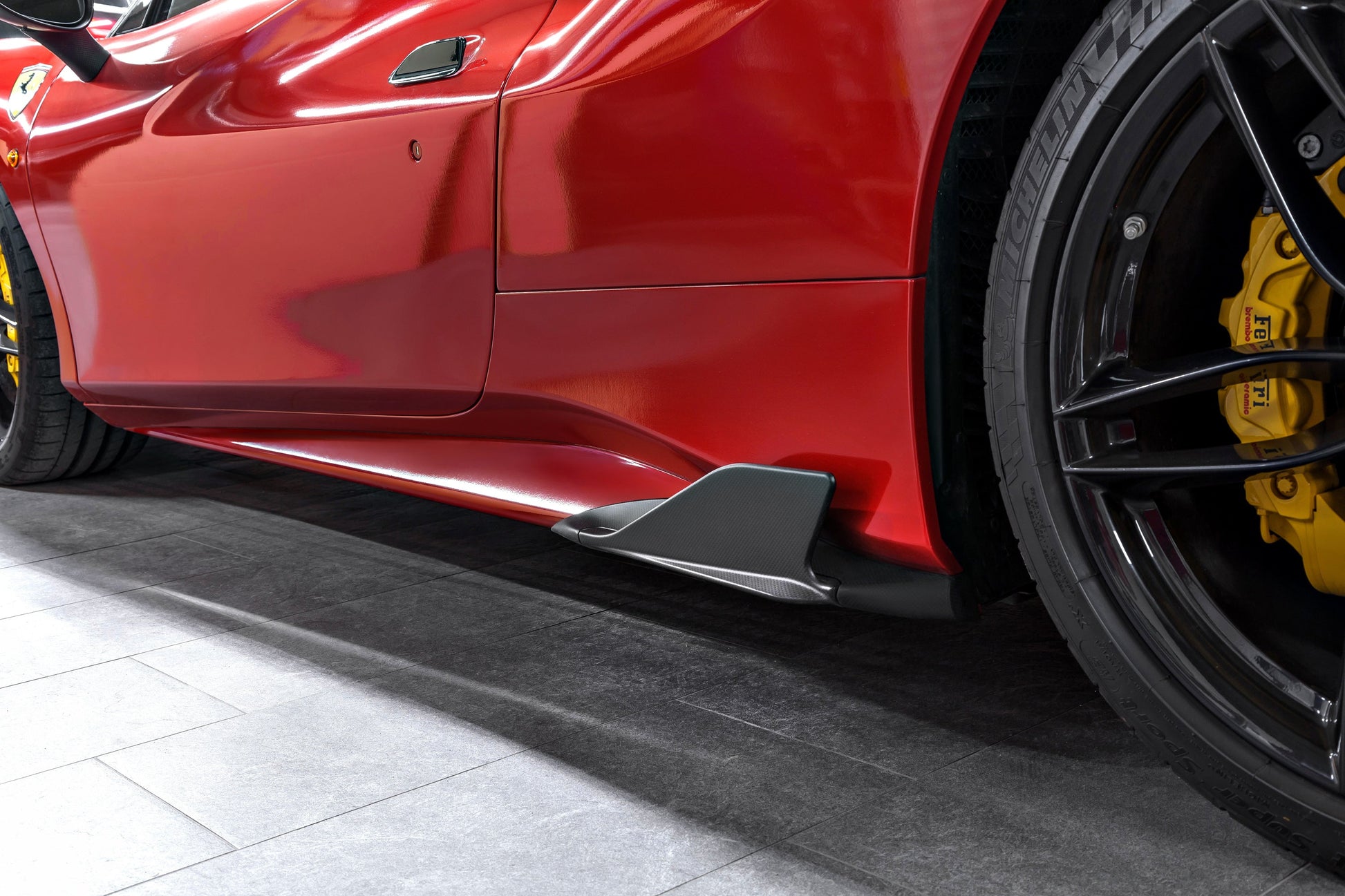 Capristo 03FE08710002LG Ferrari 488 Carbon Side Fins (with Adapters) 