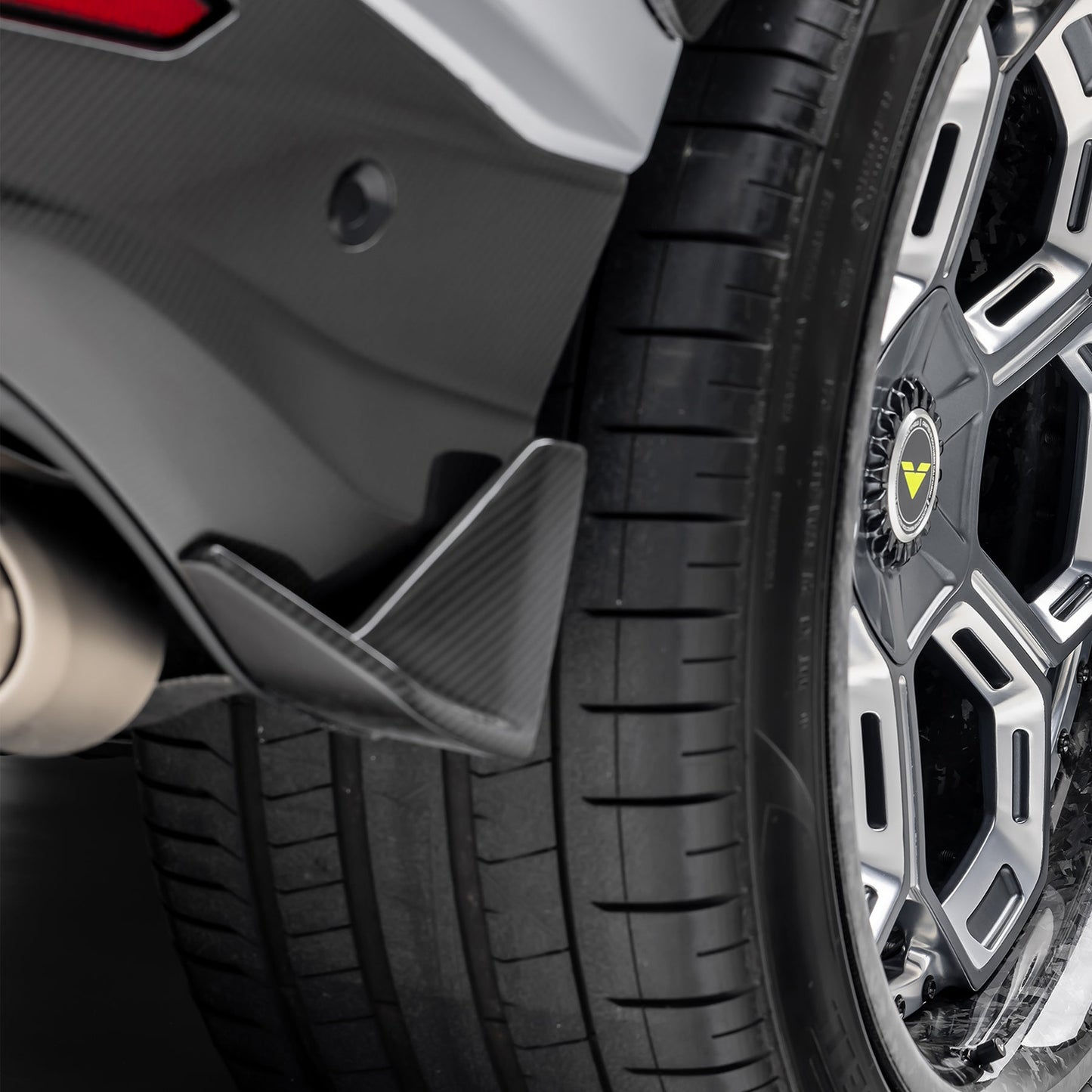Vorsteiner 5025LOV Lamborghini Urus Performante Edizione Aero Side Fins Supercar Parts UK