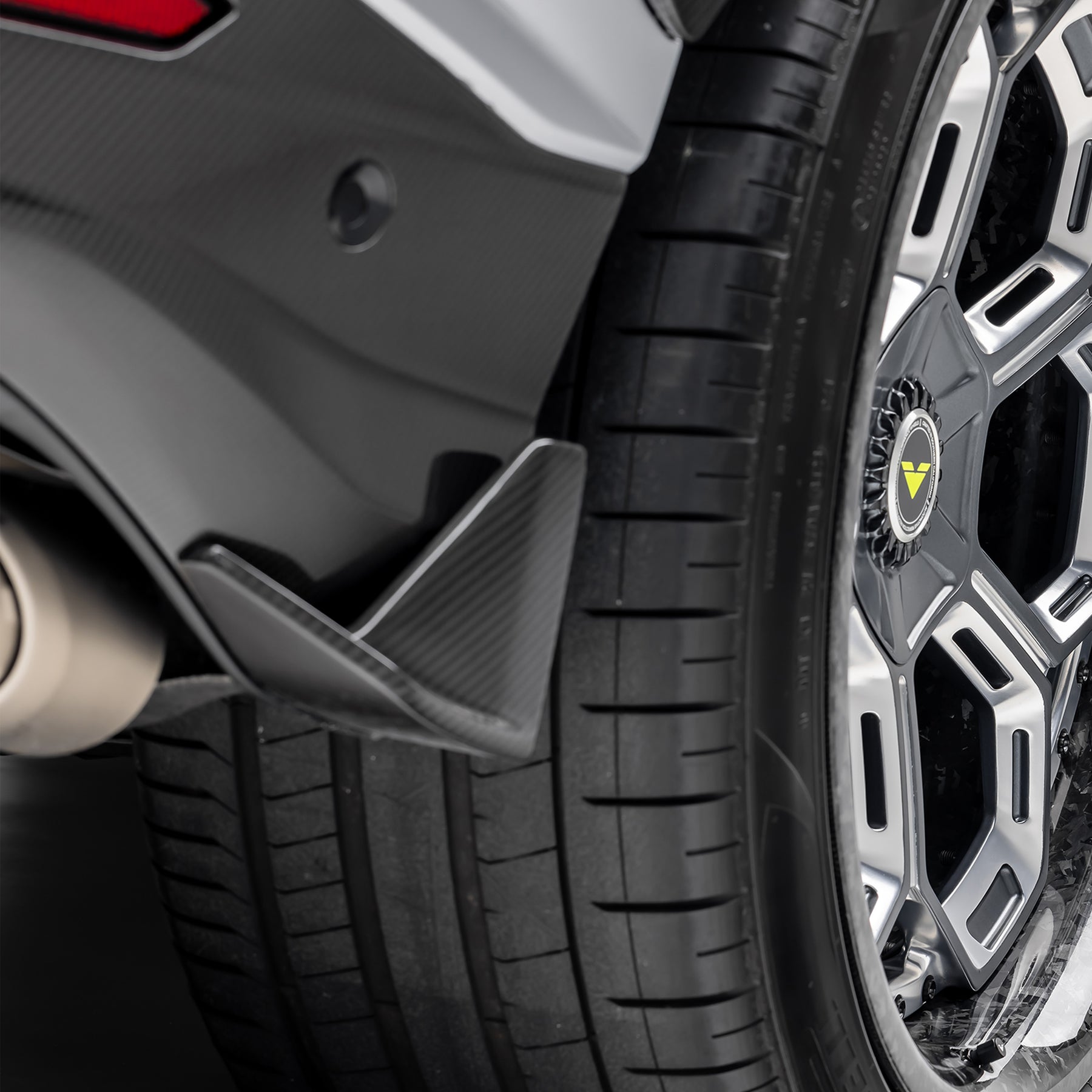 Vorsteiner 5025LOV Lamborghini Urus Performante Edizione Aero Side Fins Supercar Parts UK