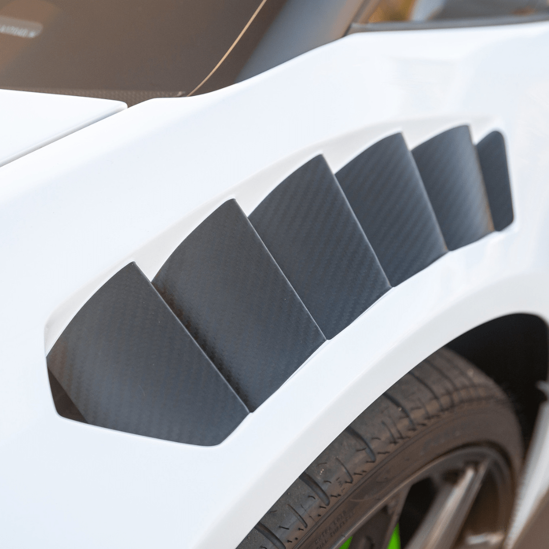 Vorsteiner 0940LOV Lamborghini Huracan Novara Edizione Aero Front Fenders w/Integrated Vents and Splash Shields (2x2 Gloss Carbon) Supercar Parts UK