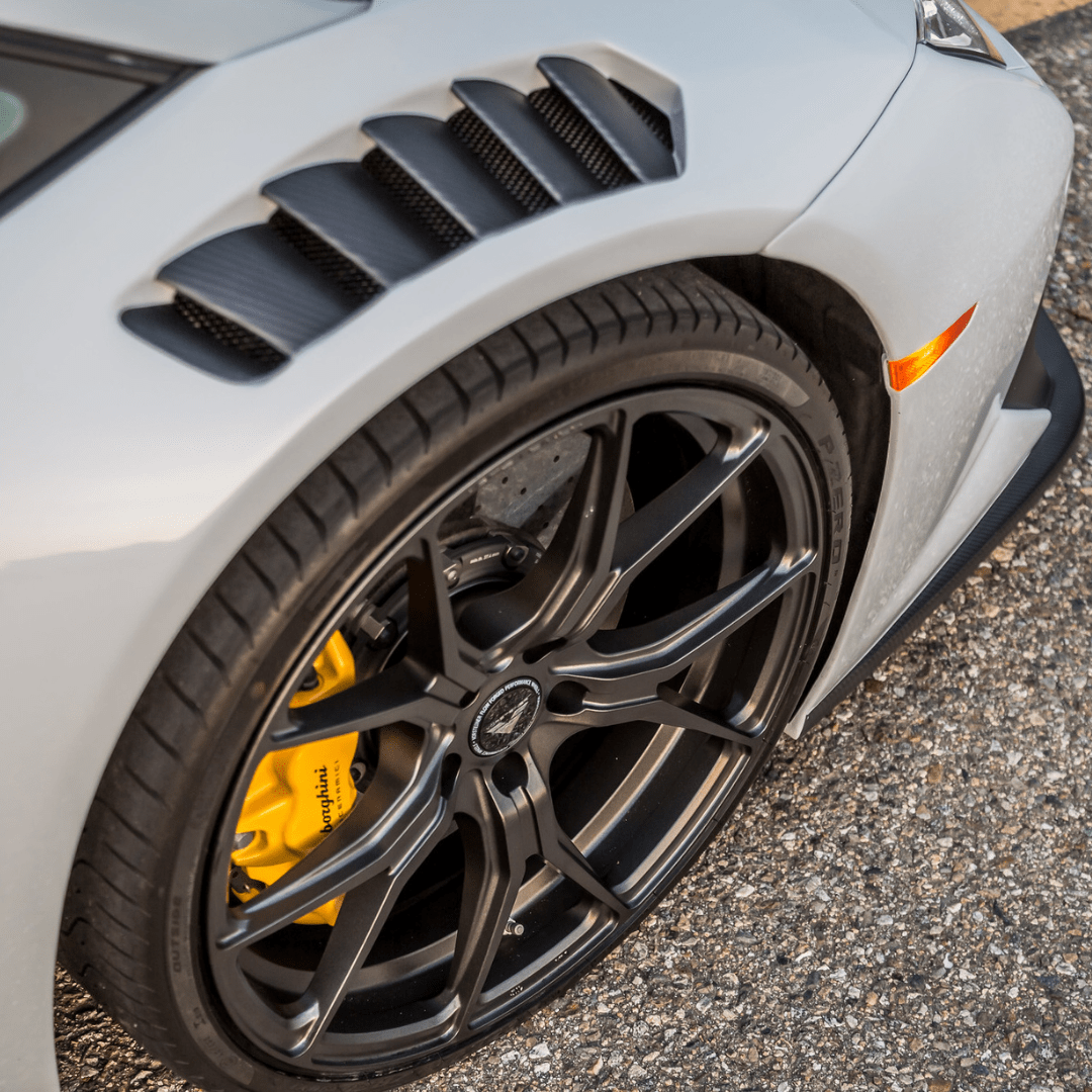 Vorsteiner 0940LOV Lamborghini Huracan Novara Edizione Aero Front Fenders w/Integrated Vents and Splash Shields (2x2 Gloss Carbon) Supercar Parts UK