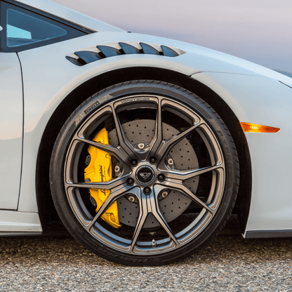 Vorsteiner 0940LOV Lamborghini Huracan Novara Edizione Aero Front Fenders w/Integrated Vents and Splash Shields (2x2 Gloss Carbon) Supercar Parts UK