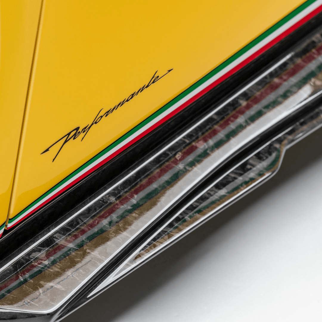 Vorsteiner 1030LOV Lamborghini Huracan Performante Vicenza Edizione Aero Side Blades (Carbon Matrix) Supercar Parts UK
